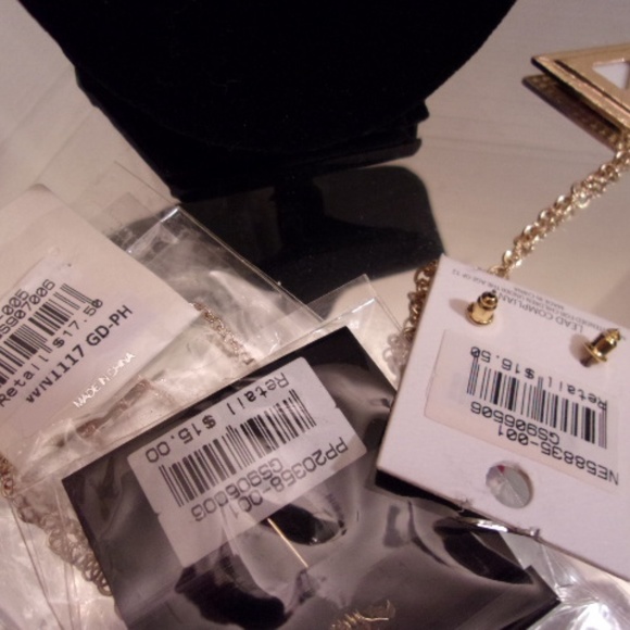 NWT BOTIQUE 2 NECKLACES EARRINGS & FROG BROOCHE R - Picture 5 of 7